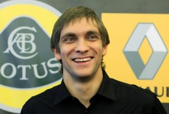 Виталий Петров, Lotus Renault