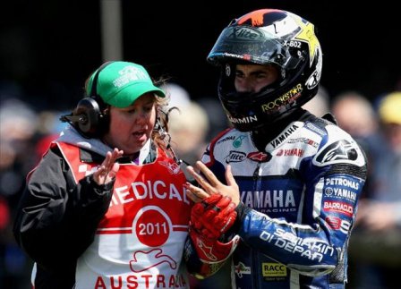 Хорхе Лоренцо после аварии на Гран При Австралии 2011