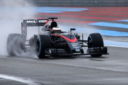 Стоффель Вандорн на тестах Pirelli 2016