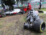 Болид McLaren Фернандо Алонсо после аварии в Мельбурне 2016