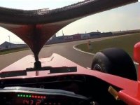 Вид из кокпита Ferrari с защитными элементами