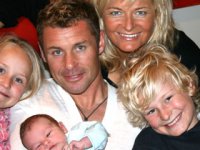 Том Кристенсен с семьёй